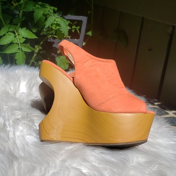 Call It Spring Orange Peep Toe Wedges 7 OVERGAARD - Picture 11 of 13